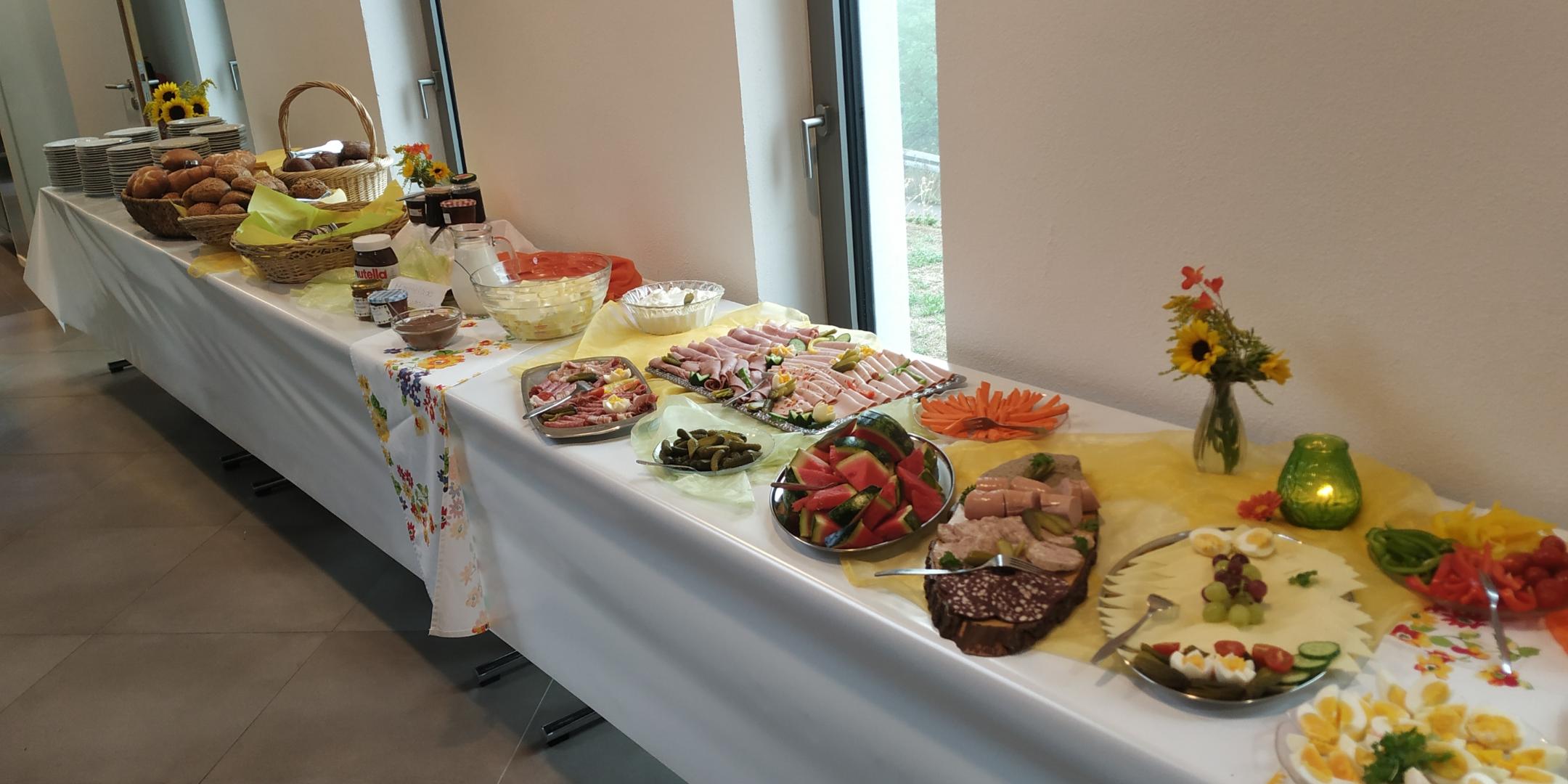 Frühstückstafel in Wellesweiler