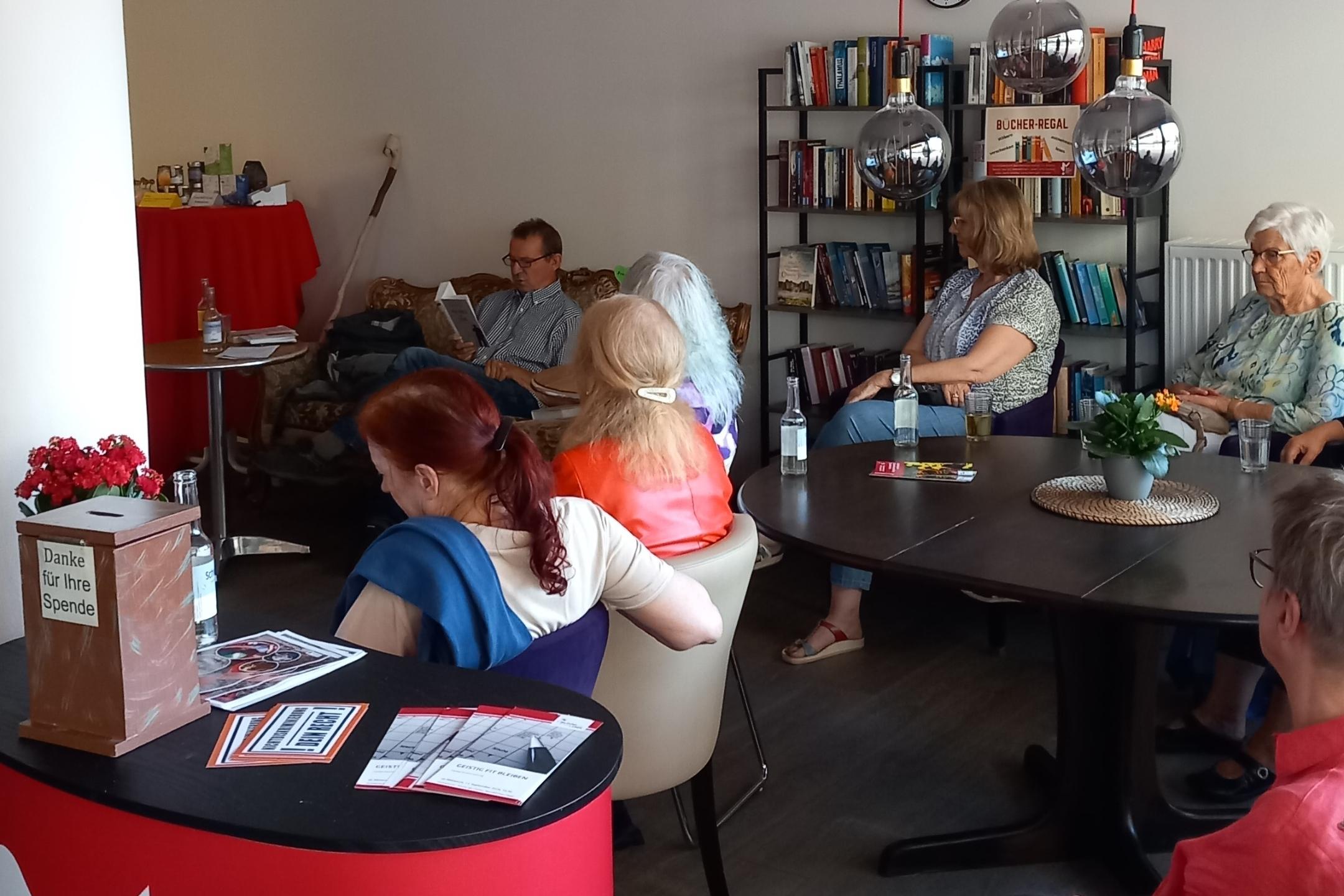 Lesung mit Stefan Mörsdorf im momentum