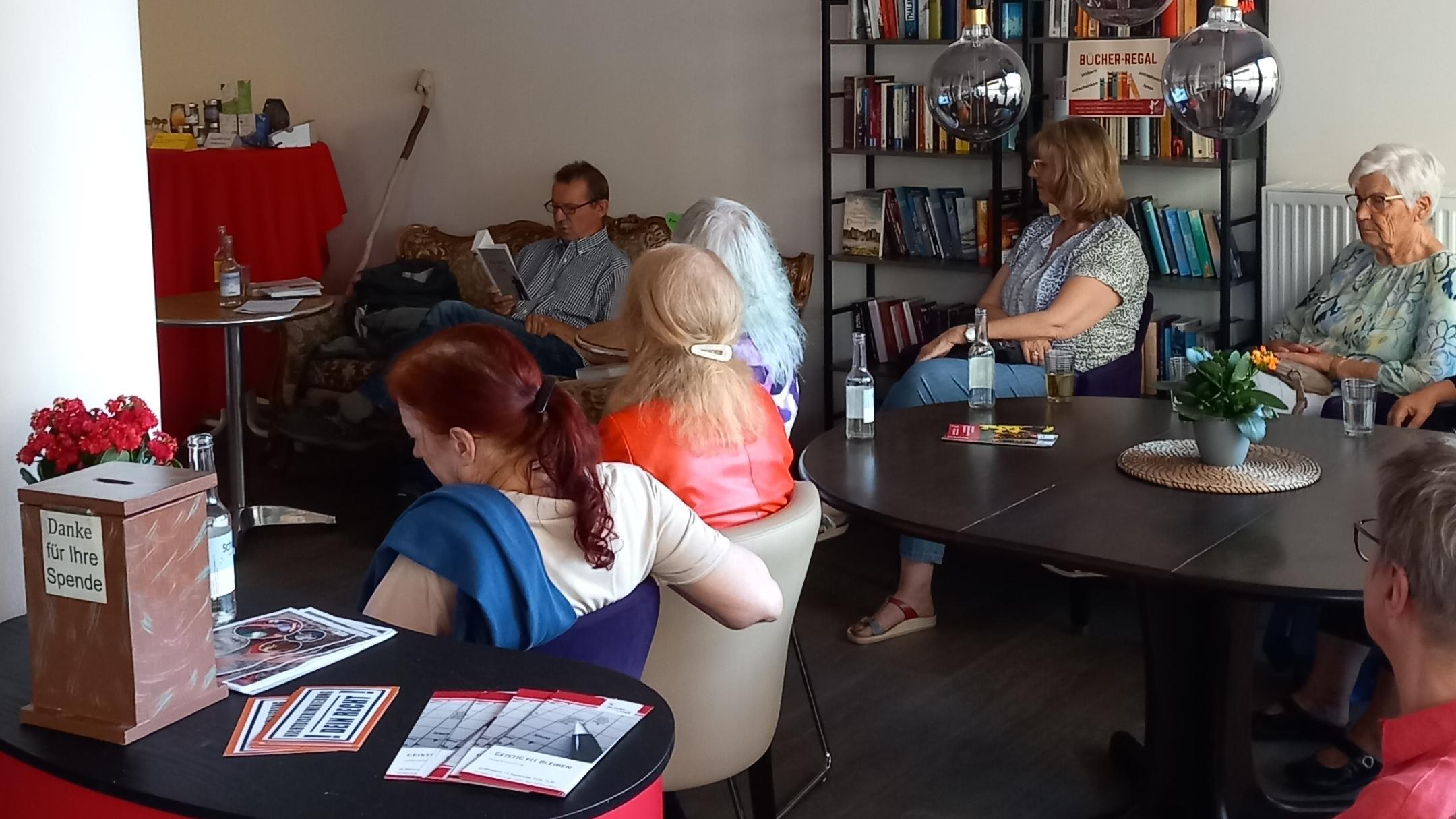 Lesung mit Stefan Mörsdorf im momentum