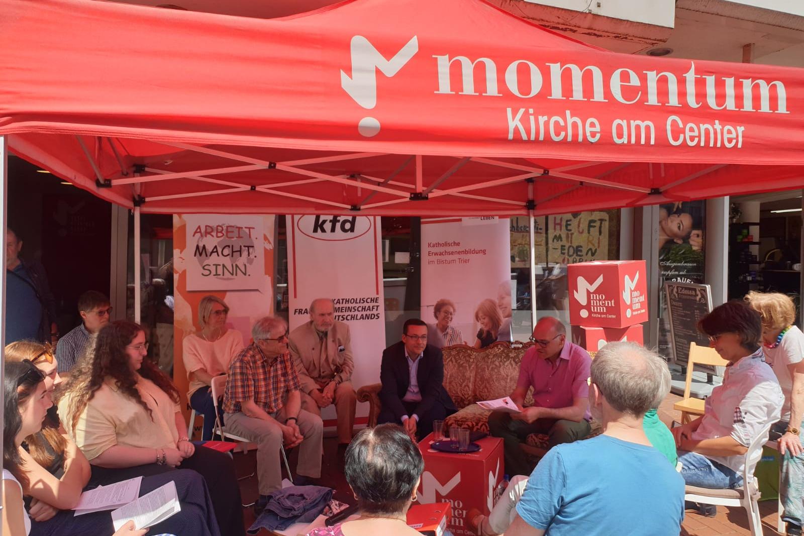 Gesprächsrunde Politik am momentum