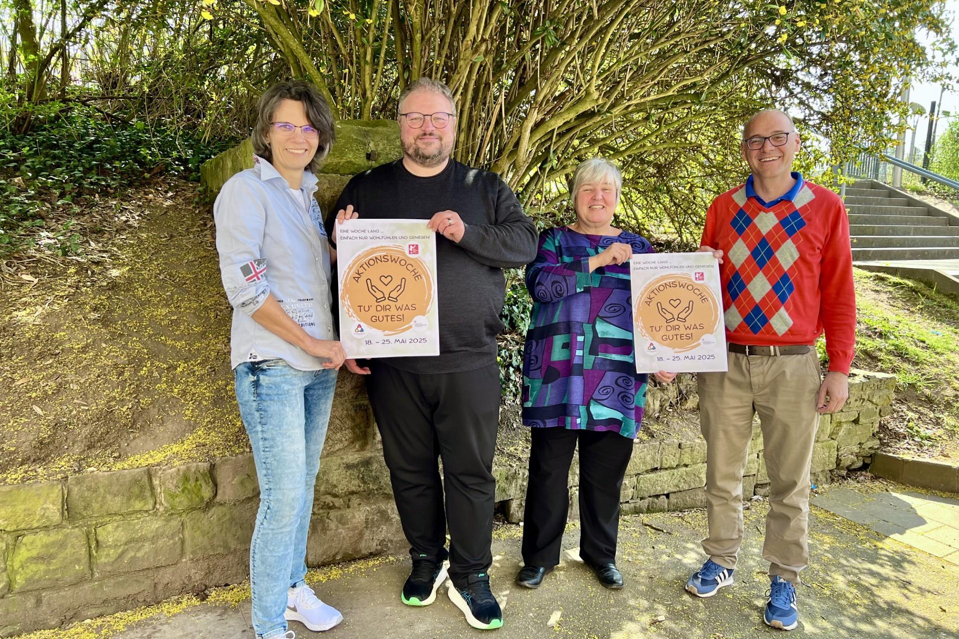 Das Team hinter der Aktionswoche 'Tu Dir was Gutes': Pastoralreferentin Jennifer Schmitt (momentum), Pfarrer Markus Krastl, Gemeindereferentin Claudia Busch und Bildungsreferent Klaus Becker.